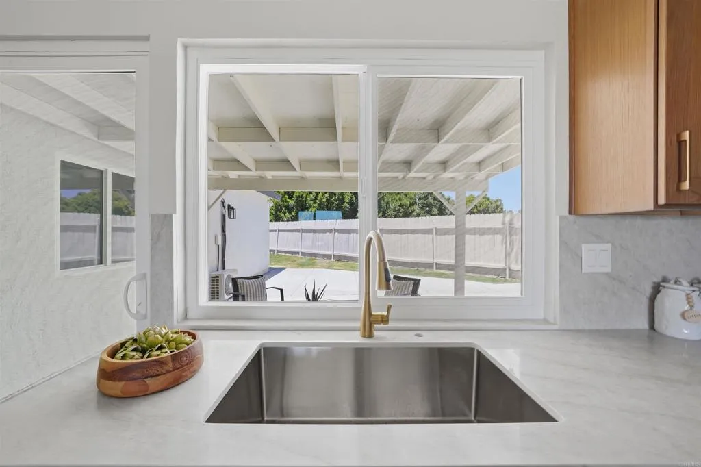 https://cdn.realtyfeed.com/cdn/127/306751082/92a9b95722926bac5c04c40a5f2c290e.webp