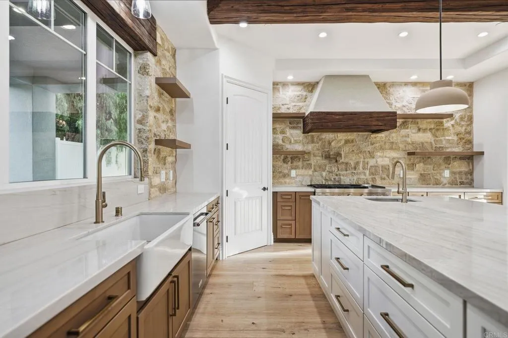 https://cdn.realtyfeed.com/cdn/127/306751094/4003d9ea8ff7f07e28c443b24d72d0d0.webp