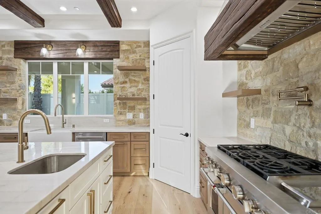 https://cdn.realtyfeed.com/cdn/127/306751094/4f48e301bd995154a91cc45ec2517402.webp