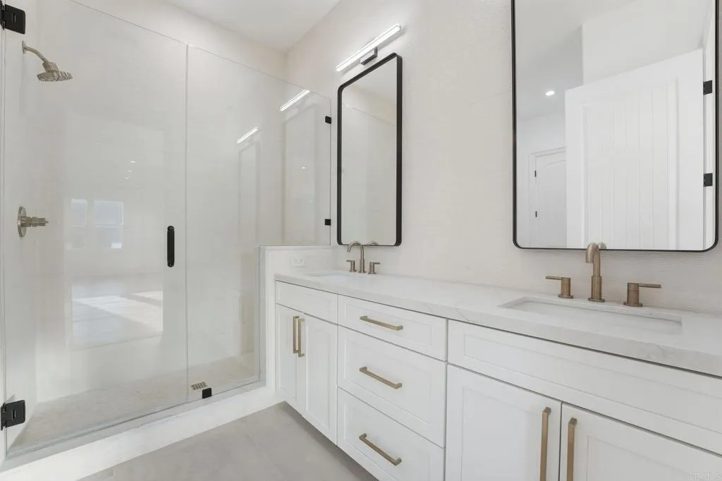 https://cdn.realtyfeed.com/cdn/127/306751094/8306a3ba998fb4b0e2c4a871434de196.webp