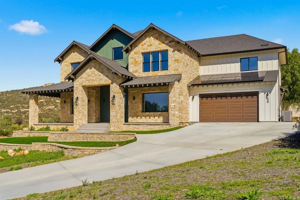 https://cdn.realtyfeed.com/cdn/127/306751094/a277b1b66e9e87cf1335a007e659b653.webp
