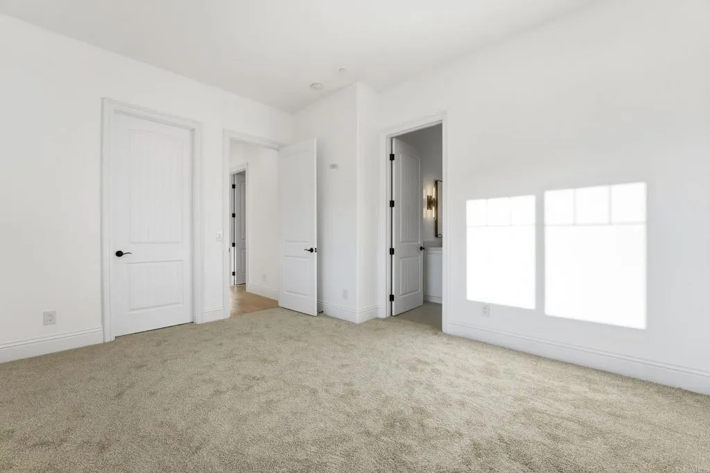 https://cdn.realtyfeed.com/cdn/127/306751094/b56f7cc1b746a101dbf468f3b371605d.webp