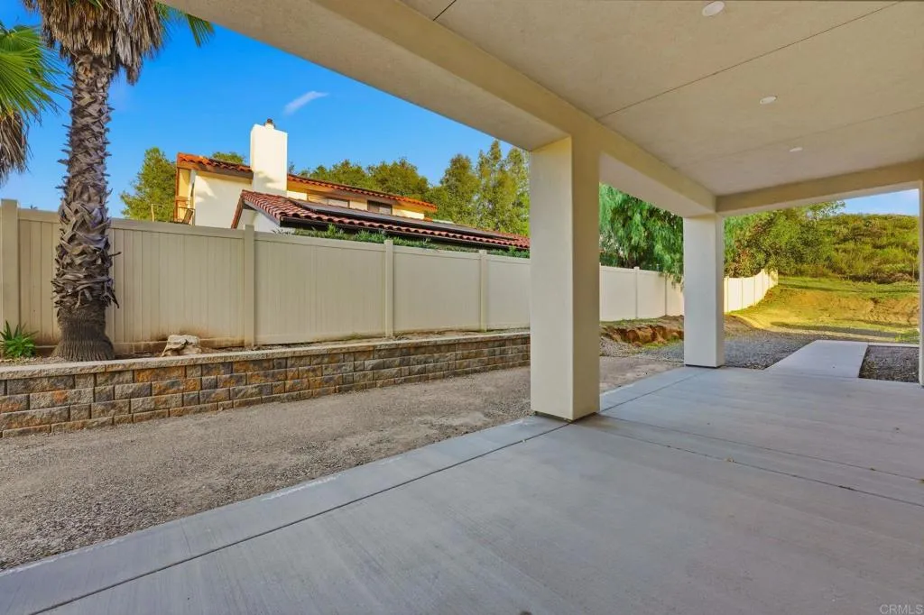 https://cdn.realtyfeed.com/cdn/127/306751094/e9bc6c83c9a7d5a7d01aba41e5e45f79.webp