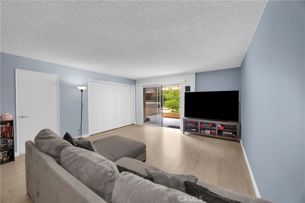 6151 Canterbury Drive Unit 105, Culver City, CA 90230 - Photo 5 of 28, Culver City, CA
