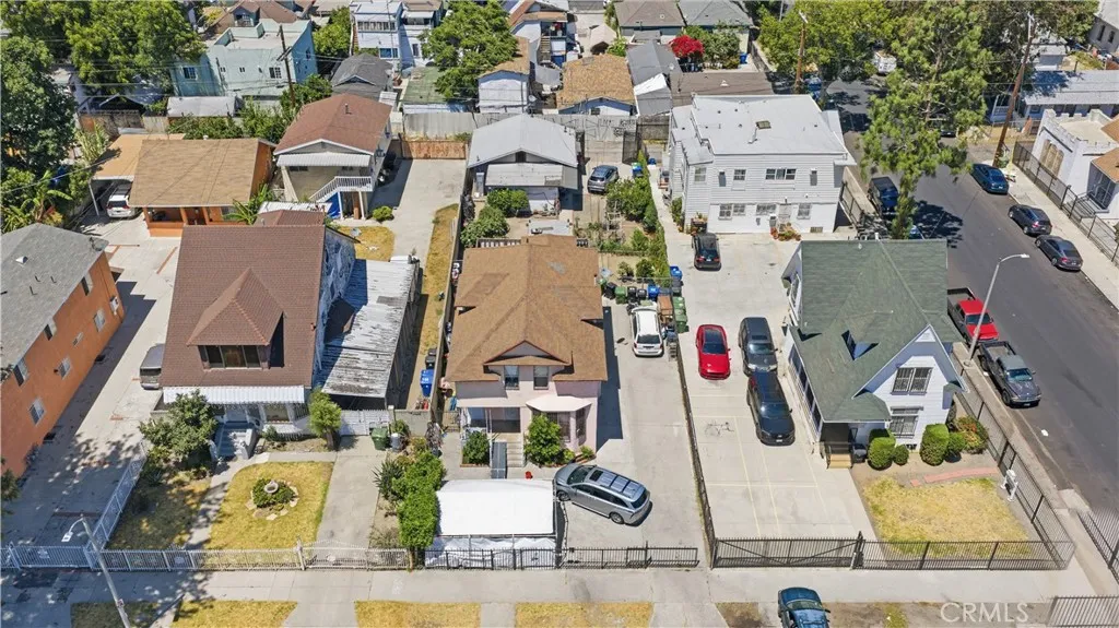 927 E 28th St, Los Angeles, CA 90011 - Photo 4 of 22, Los Angeles, CA