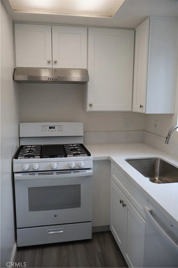 1323 W. Palmyra Ave., Orange, CA 92868 - Photo 5 of 40, Orange, CA