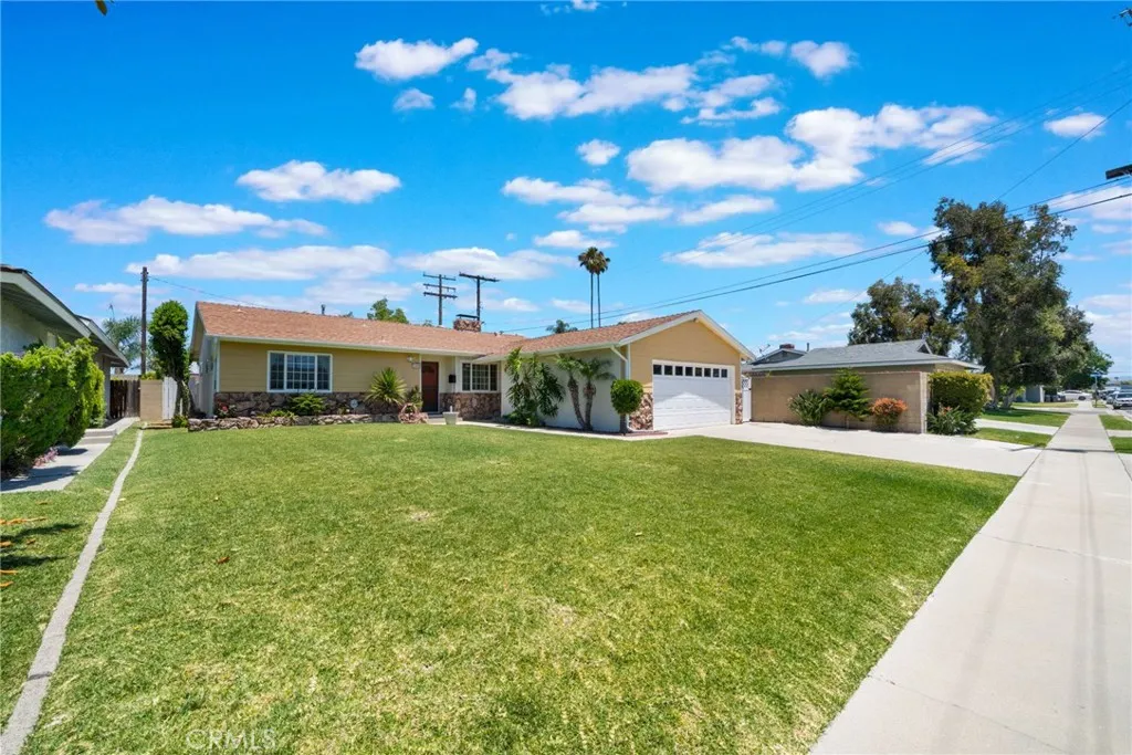 1909 W Embassy, Anaheim, CA 92804 - Photo 2 of 31, Anaheim, CA