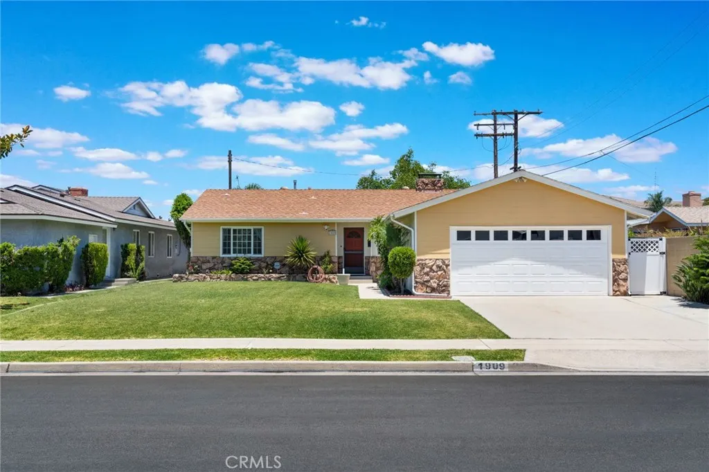 1909 W Embassy, Anaheim, CA 92804 - Main photo, Anaheim, CA