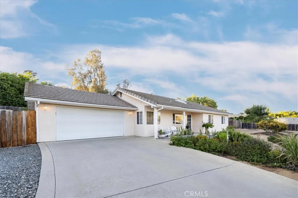 203 Rhesa, Fallbrook, CA 92028 - Photo 3 of 50, Fallbrook, CA