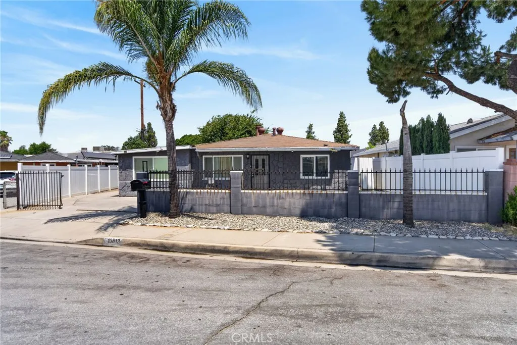 13813 Clearcrest, Baldwin Park, CA 91706 - Photo 3 of 26, Baldwin Park, CA