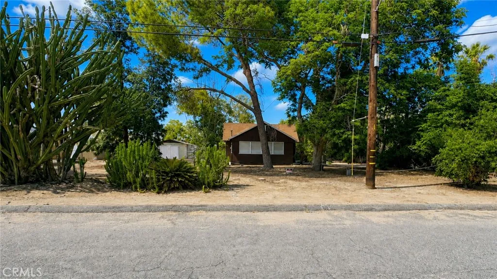 11139 Laurel, Bloomington, CA 92316 - Photo 3 of 14, Bloomington, CA