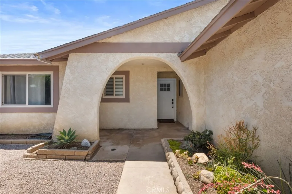 35519 Teja Court, Yucaipa, CA 92399 - Photo 5 of 34, Yucaipa, CA