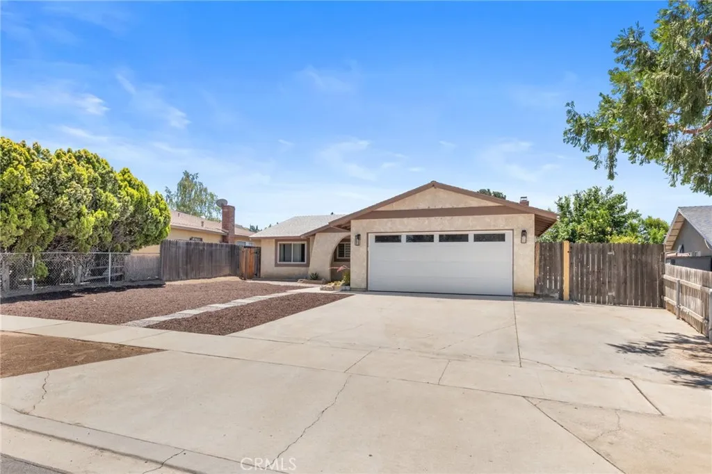35519 Teja Court, Yucaipa, CA 92399 - Photo 4 of 34, Yucaipa, CA