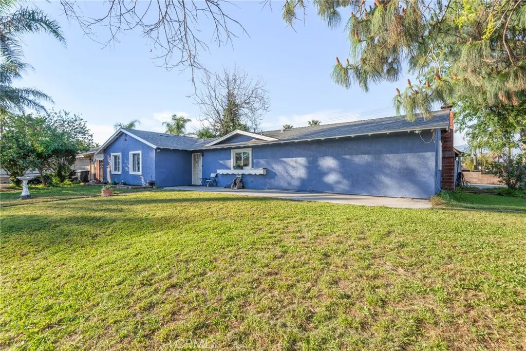 19450 Woodhill Street, Rialto, CA 92376 - Photo 4 of 41, Rialto, CA