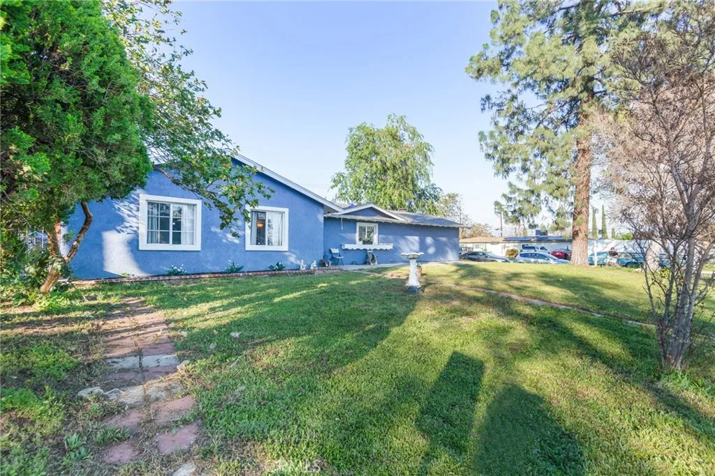 19450 Woodhill Street, Rialto, CA 92376 - Photo 5 of 41, Rialto, CA