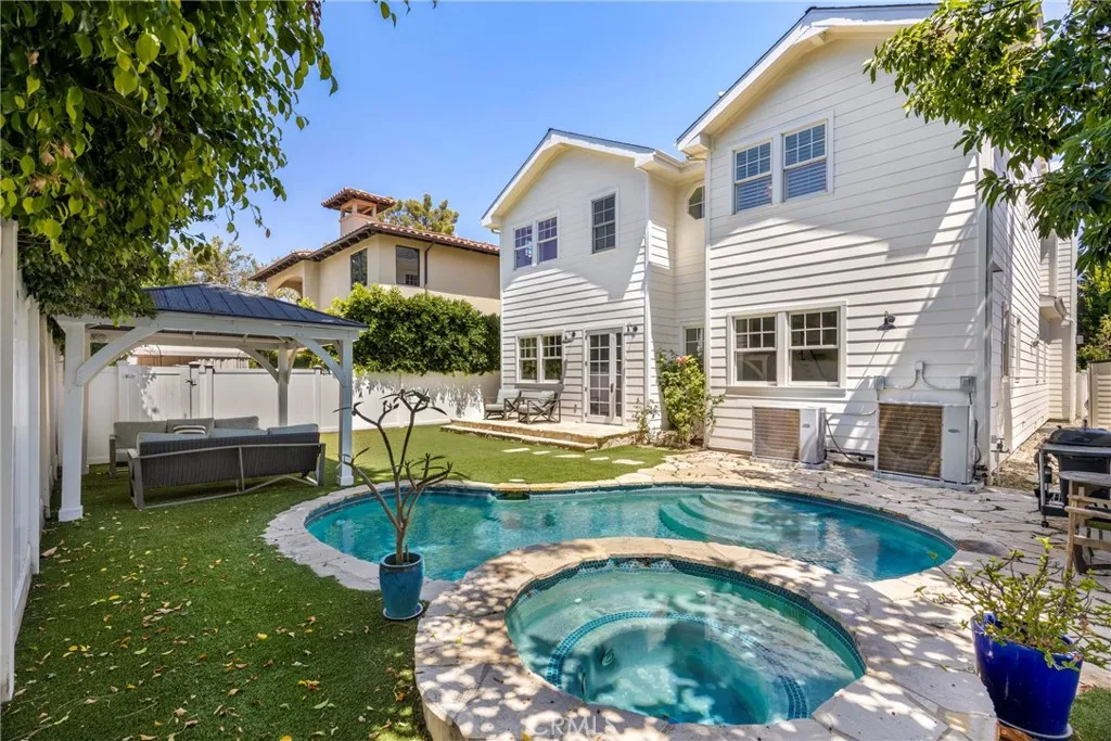 11610 Chiquita Street, Studio City, CA 91604 - Photo 2 of 30, Studio City, CA