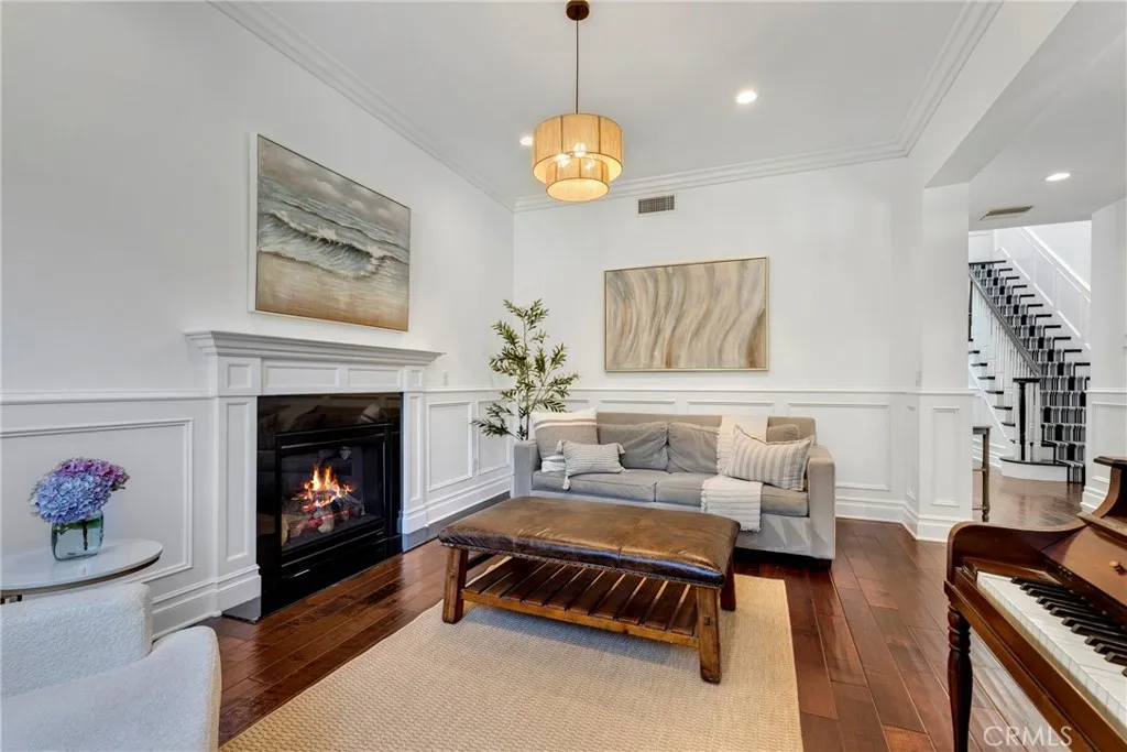 11610 Chiquita Street, Studio City, CA 91604 - Photo 4 of 30, Studio City, CA