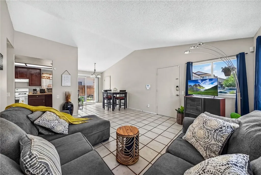 25076 Wendy Way, Moreno Valley, CA 92551 - Photo 2 of 26, Moreno Valley, CA