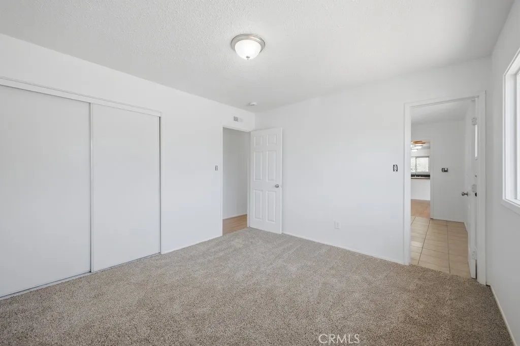 https://cdn.realtyfeed.com/cdn/127/306751351/302ff9b5fcf1bfc433b4704b0d73f8da.webp