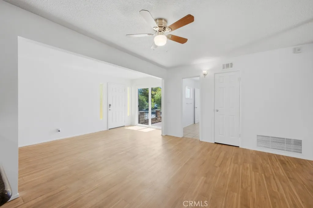 https://cdn.realtyfeed.com/cdn/127/306751351/55b20cebd67465e0871bd53c0edc3b0e.webp