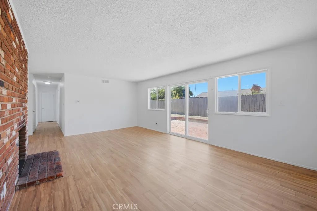 https://cdn.realtyfeed.com/cdn/127/306751351/7319153eb95bb5e81ecc92548ca8372c.webp