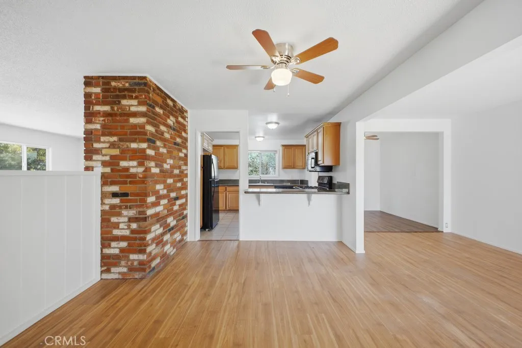 https://cdn.realtyfeed.com/cdn/127/306751351/8ec73378569f1e95798a2a235fd5b8a4.webp