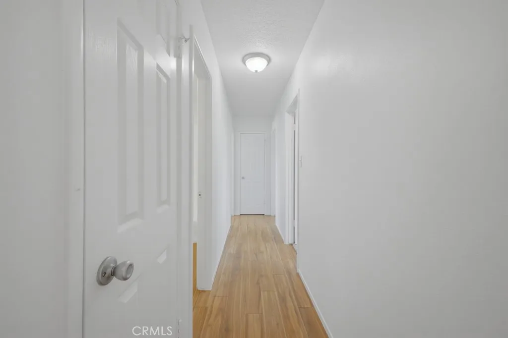 https://cdn.realtyfeed.com/cdn/127/306751351/8edd4d7eb9401423c46de1205b7e82d7.webp