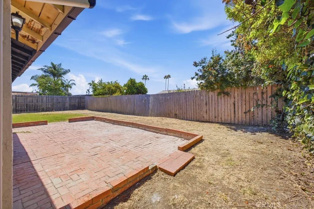 https://cdn.realtyfeed.com/cdn/127/306751351/e48d71fbba6689ffc435f98dc13277d8.webp