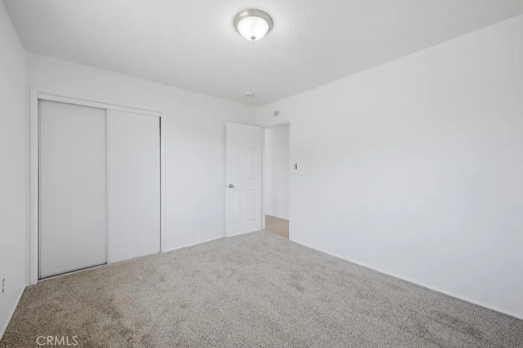 https://cdn.realtyfeed.com/cdn/127/306751351/ee2b1a2d17e38f004ee490489e8f72ce.webp