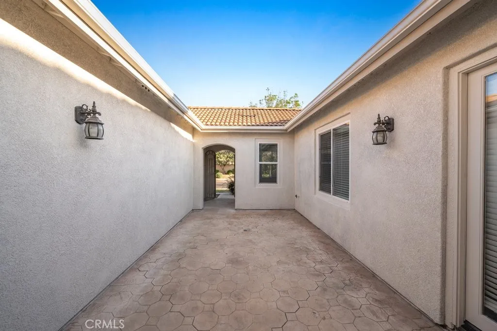 31900 Via Santa Elena, Winchester, CA 92596 - Photo 5 of 55, Winchester, CA