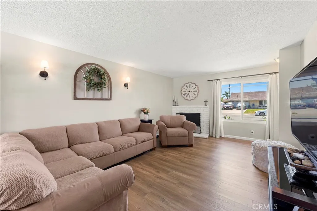 2072 Miramar Street, Pomona, CA 91767 - Photo 5 of 31, Pomona, CA