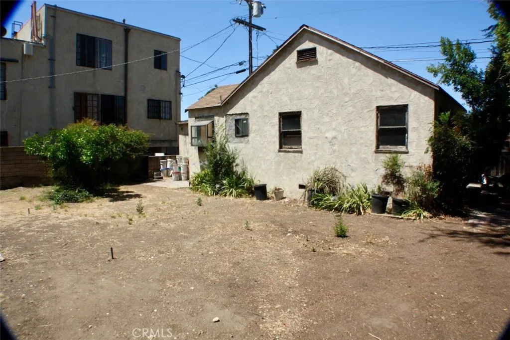 5739 Hazeltine, Van Nuys, CA 91401 - Photo 4 of 7, Van Nuys, CA