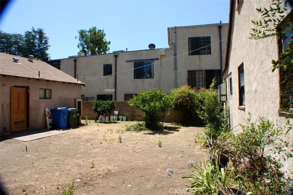 5739 Hazeltine, Van Nuys, CA 91401 - Photo 2 of 7, Van Nuys, CA