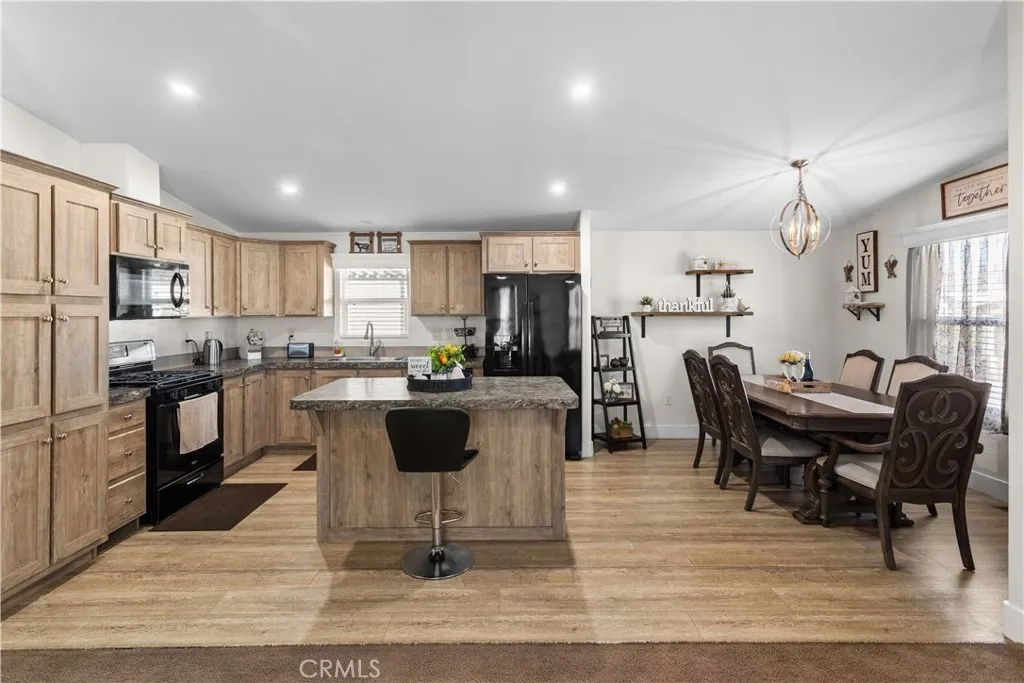 4401 Hughes Unit 191, Bakersfield, CA 93304 - Photo 5 of 15, Bakersfield, CA