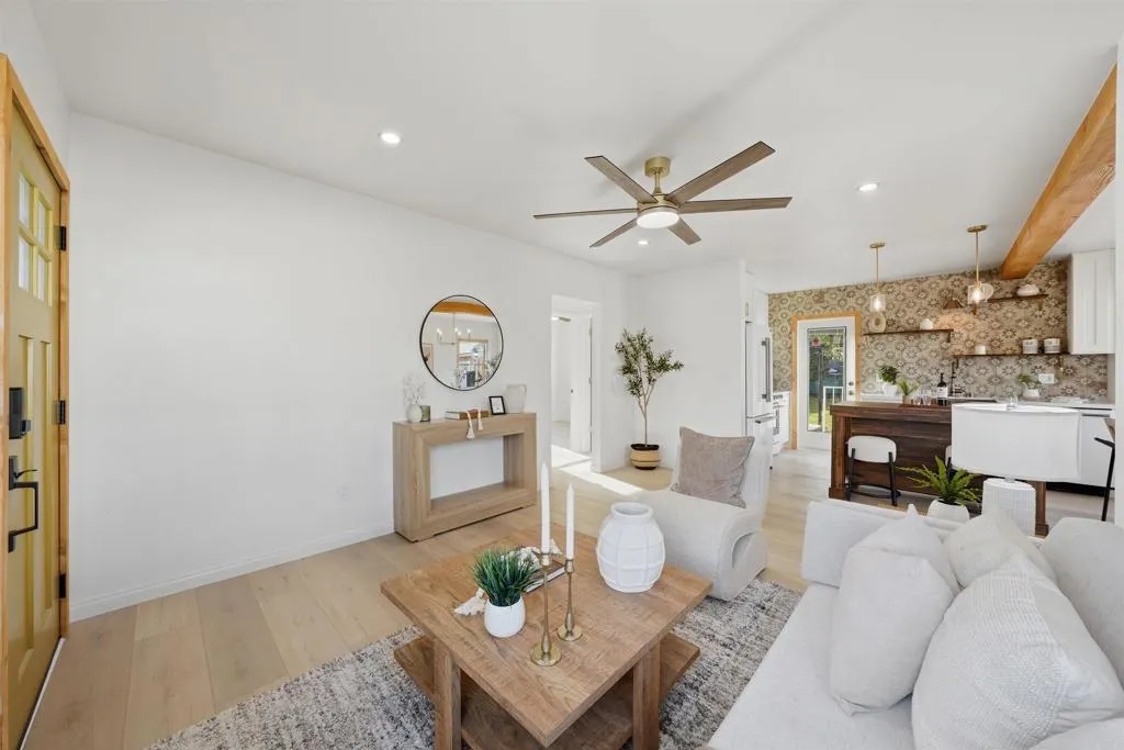 https://cdn.realtyfeed.com/cdn/127/306751418/979ef22ae0b6a6b1b19ef30158071081.webp