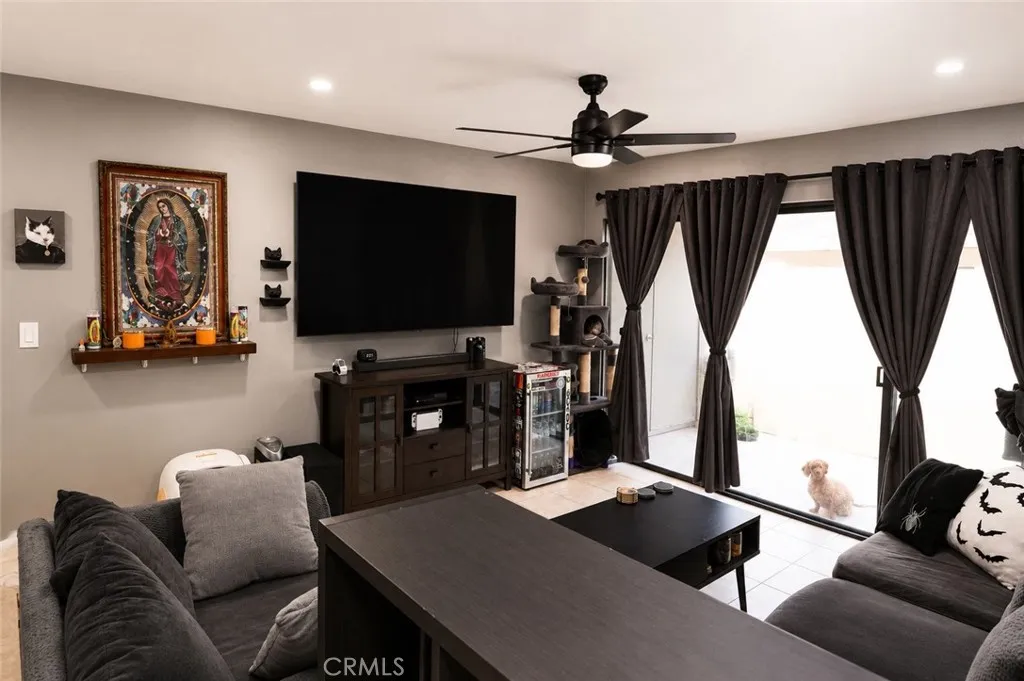 33 Town And Country, Pomona, CA 91766 - Photo 4 of 9, Pomona, CA