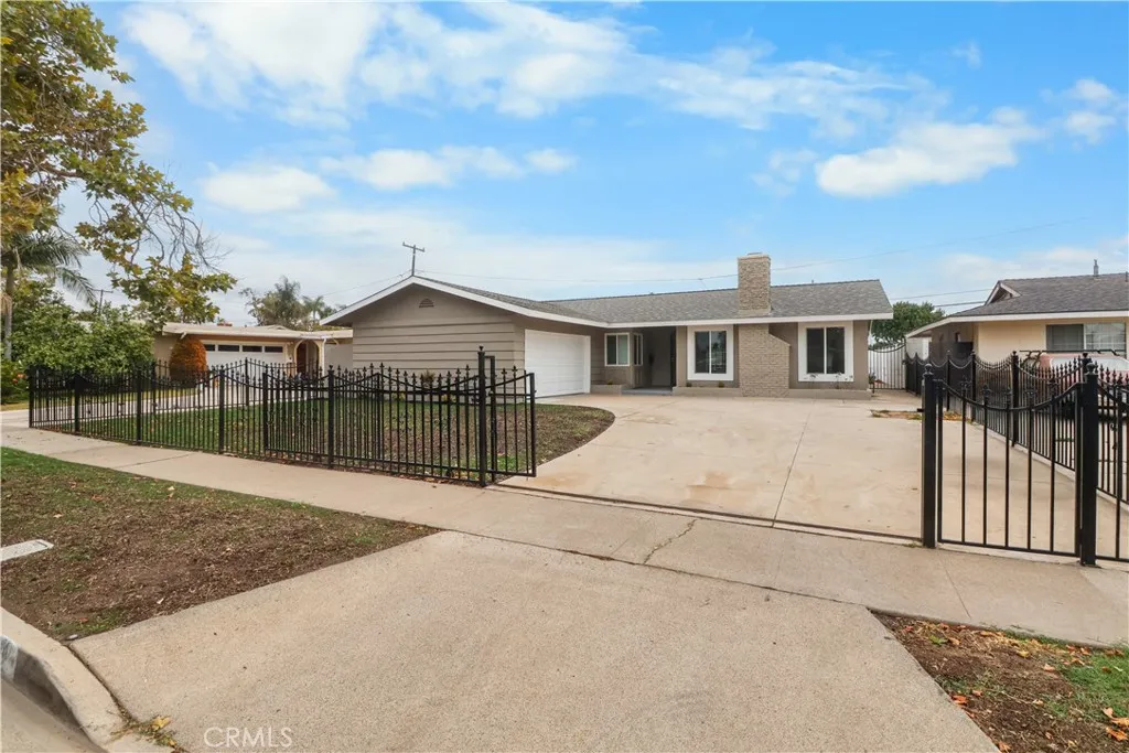 2041 S Pacific, Santa Ana, CA 92704 - Photo 5 of 16, Santa Ana, CA