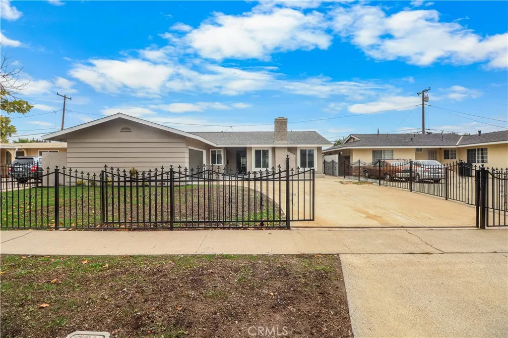2041 S Pacific, Santa Ana, CA 92704 - Main photo, Santa Ana, CA