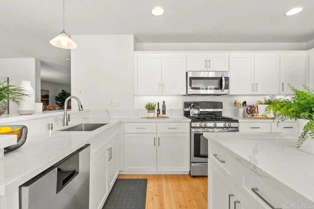https://cdn.realtyfeed.com/cdn/127/306751446/1c751e311077078a4f3afc9fdad3c85c.webp