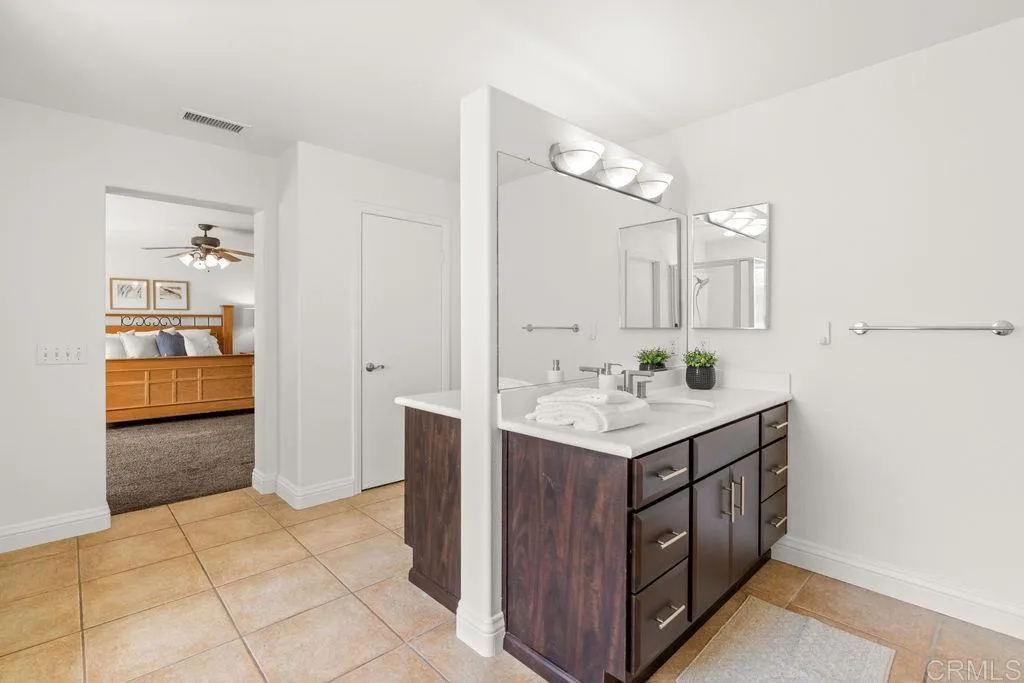https://cdn.realtyfeed.com/cdn/127/306751446/9893609a14eca0975fae226cba14a38a.webp