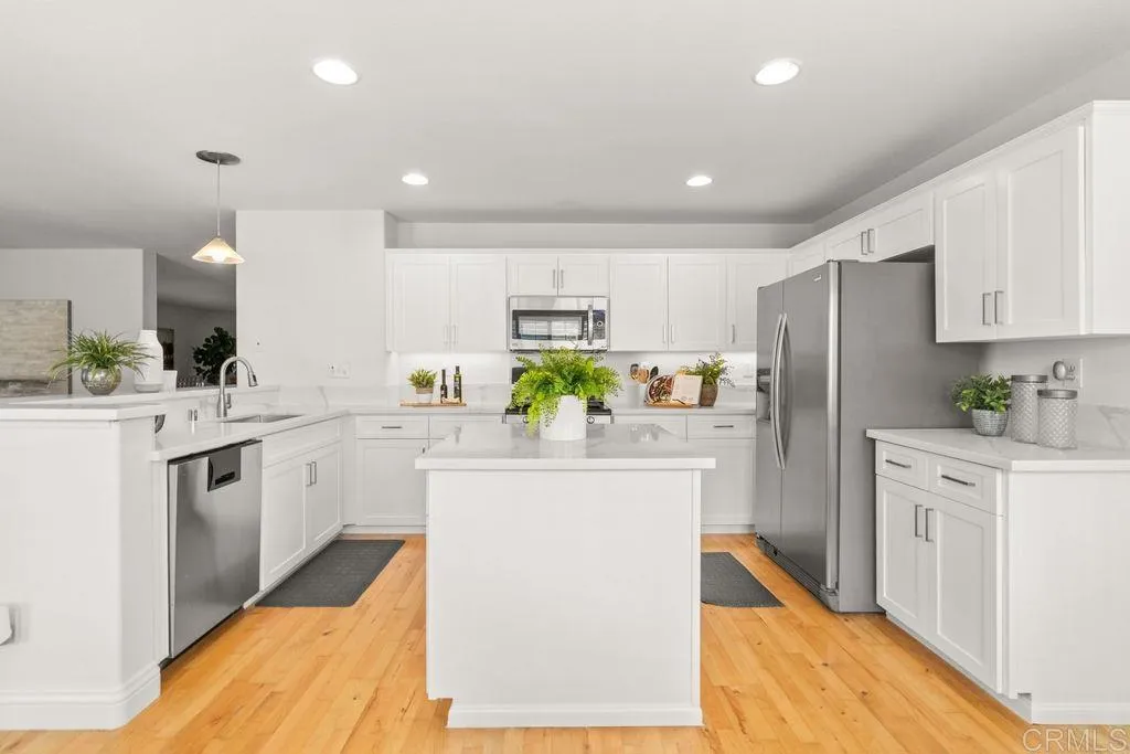 https://cdn.realtyfeed.com/cdn/127/306751446/cf00a8356994e12256dd7de006b75f78.webp