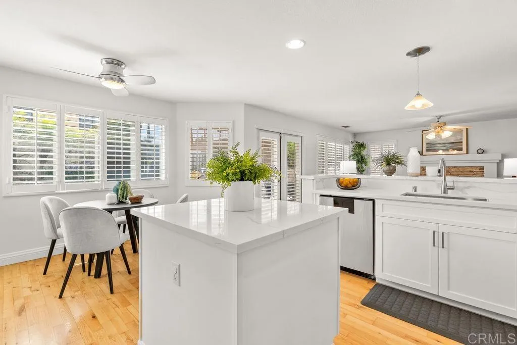 https://cdn.realtyfeed.com/cdn/127/306751446/e4fc4d65afdc5c48f44ee866ce9e10ef.webp