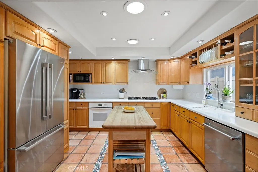 1140 Cadiz Court, Oxnard, CA 93035 - Photo 4 of 30, Oxnard, CA