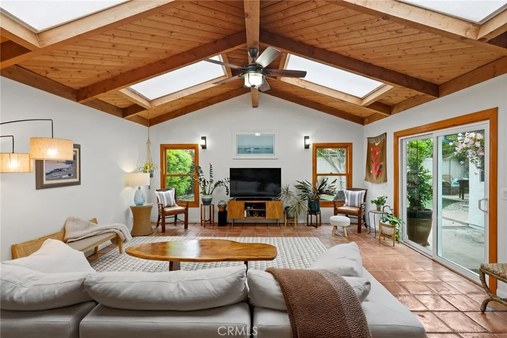 1140 Cadiz Court, Oxnard, CA 93035 - Main photo, Oxnard, CA