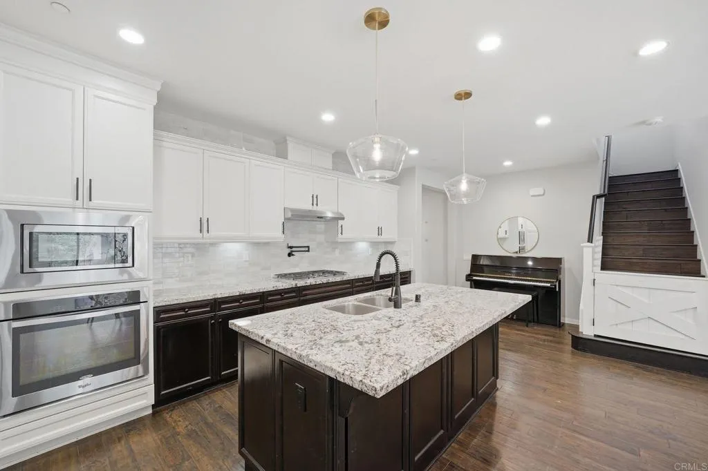 https://cdn.realtyfeed.com/cdn/127/306751464/0d71821c3b891b73fbc6c7b0a4af3343.webp