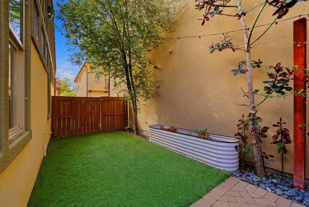 https://cdn.realtyfeed.com/cdn/127/306751464/1a160b8d416f8d021466e4d27446451e.webp