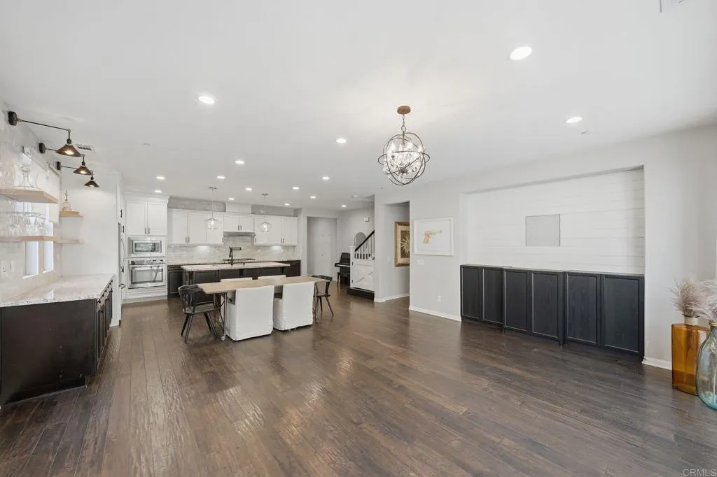 https://cdn.realtyfeed.com/cdn/127/306751464/241d2604027ef653e6db30e71bc4f34f.webp