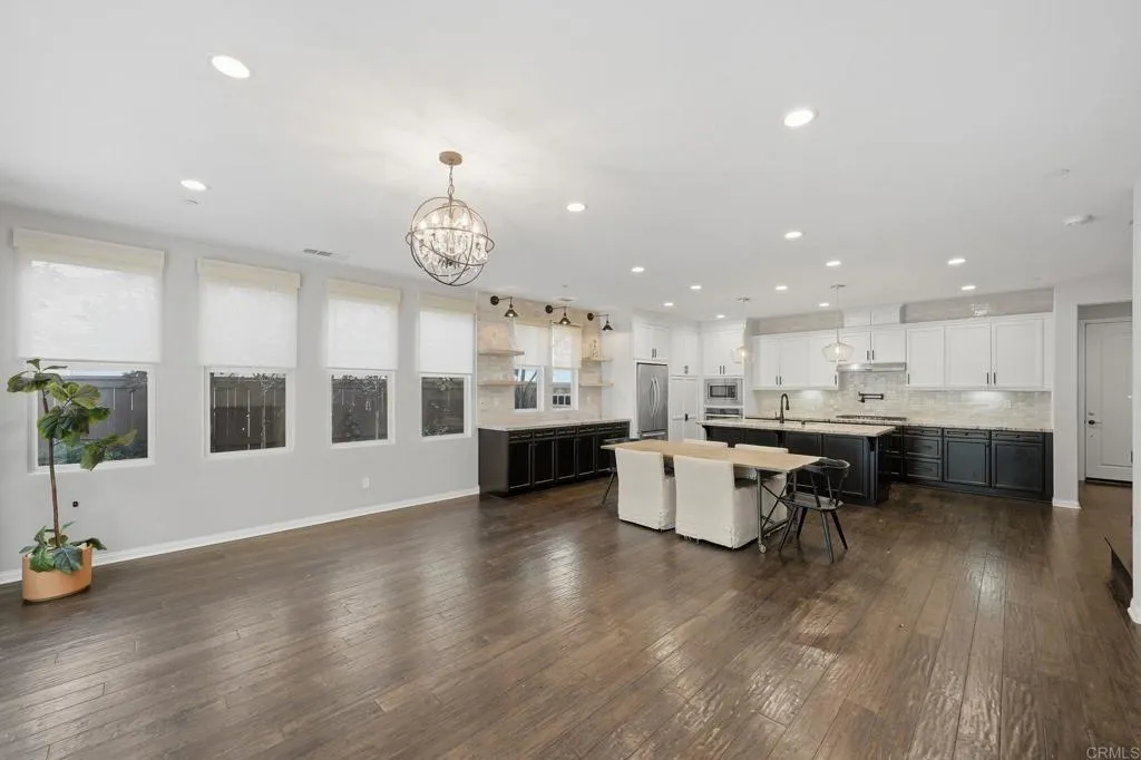 https://cdn.realtyfeed.com/cdn/127/306751464/37f13fbeca1da4cb0cd55995ab04dc81.webp