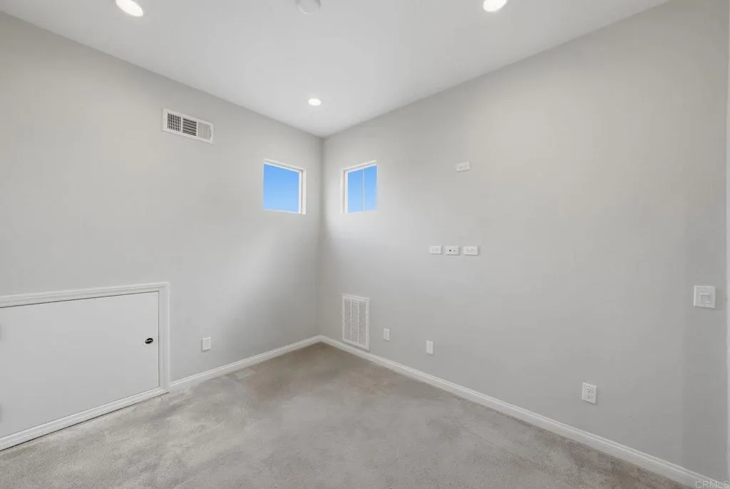 https://cdn.realtyfeed.com/cdn/127/306751464/56feea444c0e1b356a634728bcd89878.webp