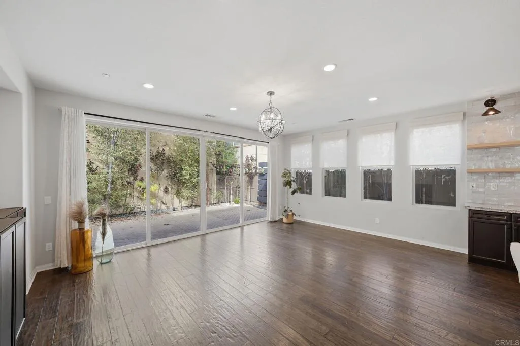 https://cdn.realtyfeed.com/cdn/127/306751464/61cf80218ecf8fb25e42ca78d0ff5f52.webp